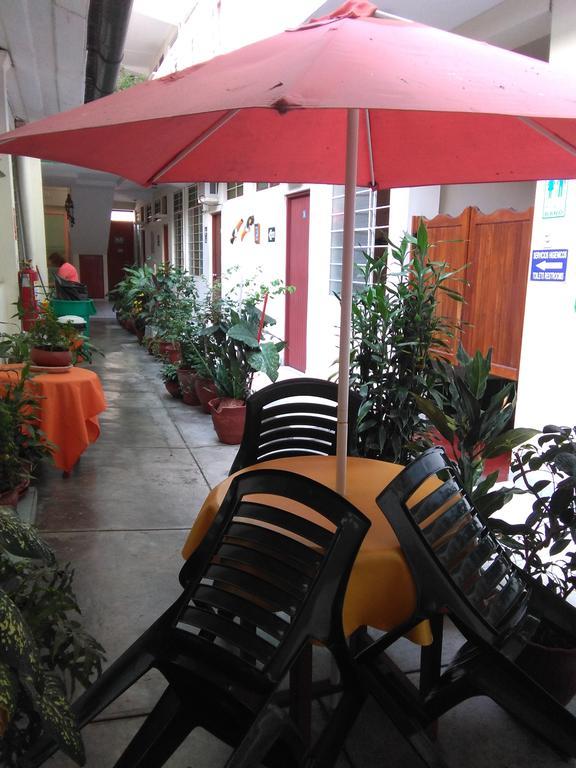 Hostal El Colibri Икитос Экстерьер фото