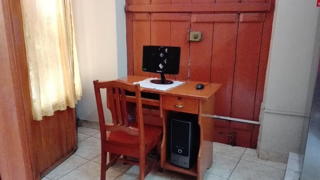 Hostal El Colibri Икитос Экстерьер фото