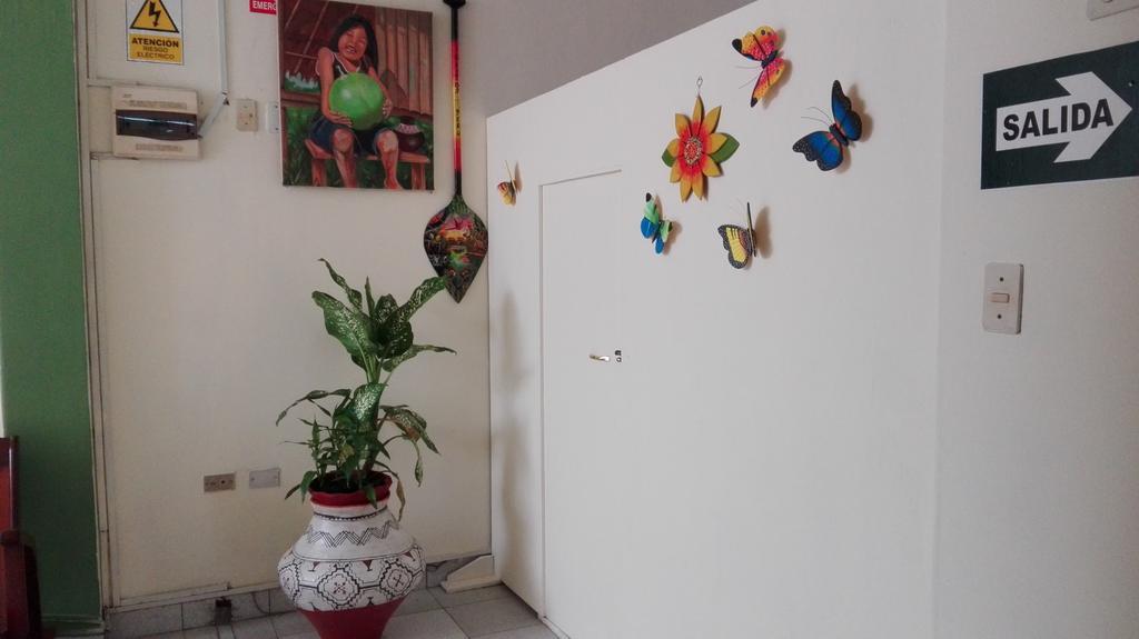 Hostal El Colibri Икитос Экстерьер фото